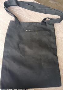 PLV SKINCEUTICALS BOLSA NEGRA FORRO DE CUADROS